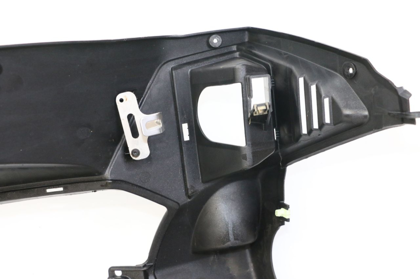 photo de PANEL INTERIOR PEUGEOT SATELIS COMPRESSOR K15 125 (2006 - 2009) - Estado de la superficie y material