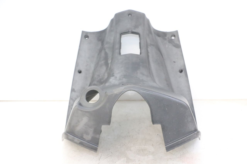 photo de TAPA FRONTAL INTERIOR PEUGEOT VIVACITY 125 (2010 - 2017) - Detalles de los puntos de fijación