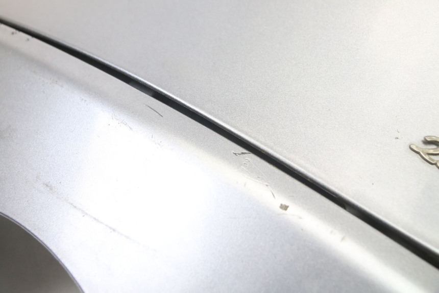 photo de TAPA FRONTAL INTERIOR PIAGGIO VESPA GRANTURISMO 125 (2003 - 2007) - Marcados y referencias originales