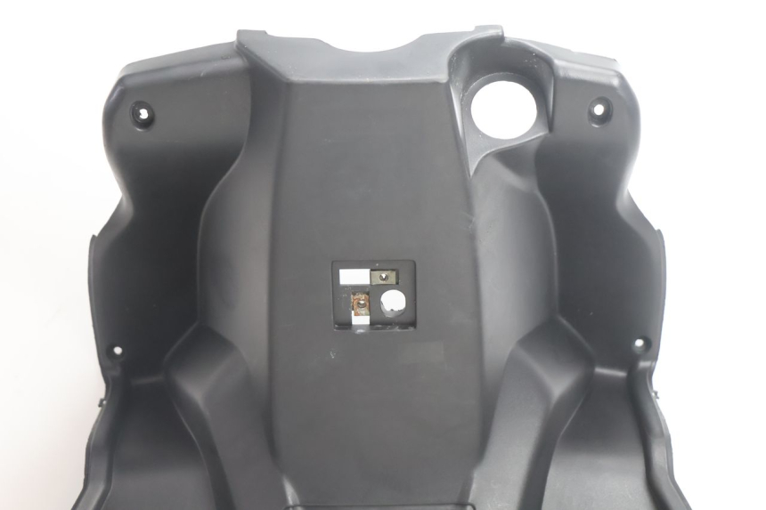 photo de TAPA FRONTAL INTERIOR RAZZO QTR 50 (2011 - 2018) - Detalle de la pieza