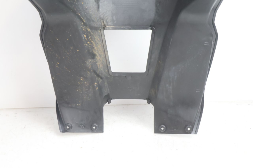 photo de TAPA FRONTAL INTERIOR RAZZO QTR 50 (2011 - 2018) - Detalles de los puntos de fijación