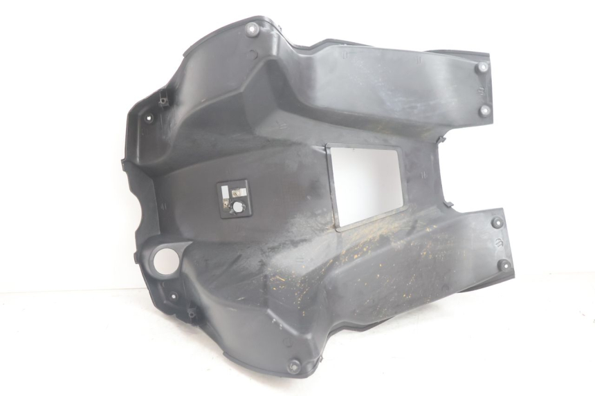 photo de TAPA FRONTAL INTERIOR RAZZO QTR 50 (2011 - 2018) - Estado de la superficie y material