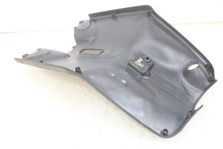 photo de TAPA FRONTAL INTERIOR APRILIA RALLY AC 50 (1995 - 2004) - Detalle de la pieza