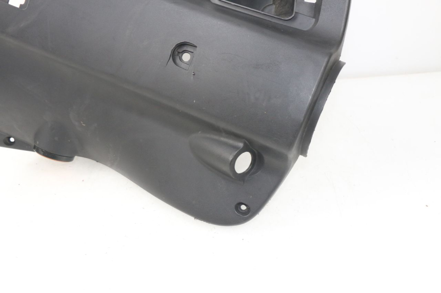 photo de TAPA FRONTAL INTERIOR DAELIM S4 50 (2010 - 2015) - Zoom sobre los componentes