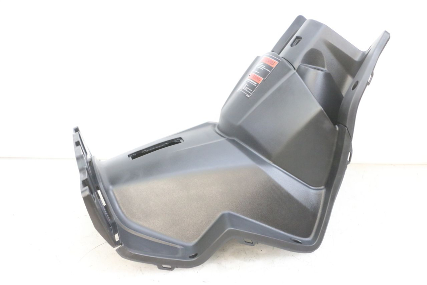 photo de TAPA FRONTAL INTERIOR JM MOTORS SANTANA EVO 50 (2024 - 2026) - Detalles de los puntos de fijación