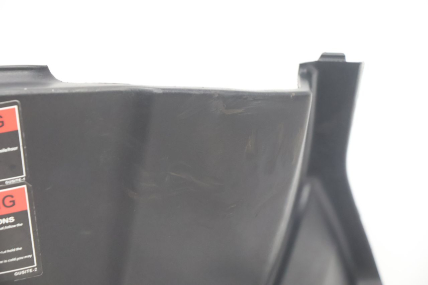 photo de TAPA FRONTAL INTERIOR JM MOTORS SANTANA EVO 50 (2024 - 2026) - Zoom estado de uso