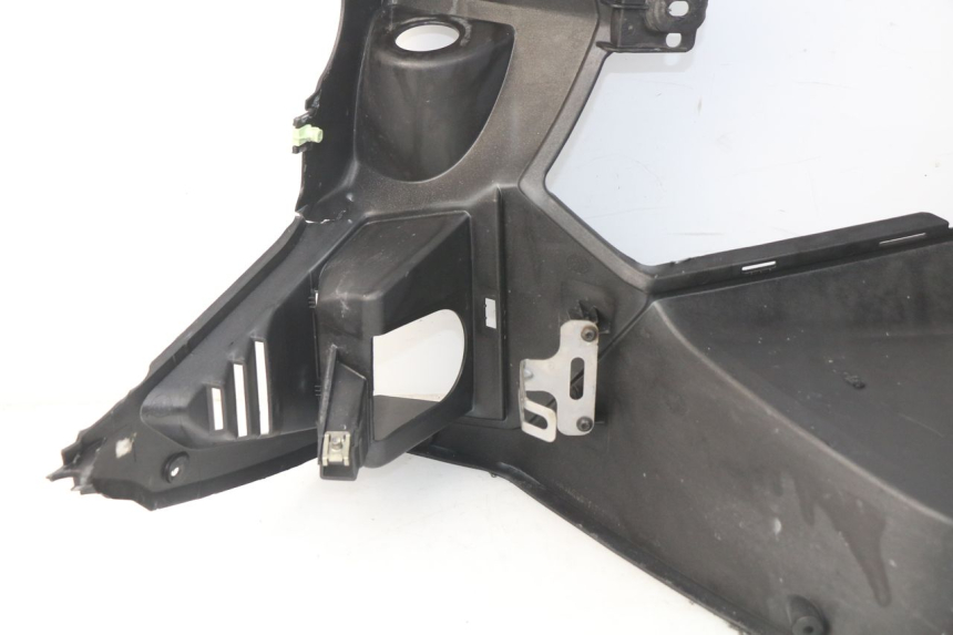 photo de TAPA FRONTAL INTERIOR PEUGEOT SATELIS 500 (2007 - 2013) - Zoom sobre los componentes