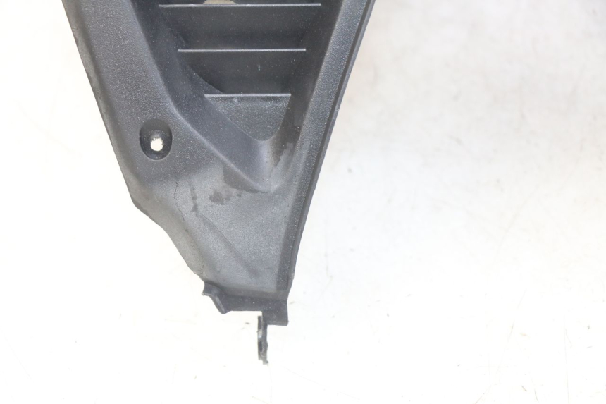 photo de PANEL INTERIOR PEUGEOT SATELIS 125 (2010 - 2012) - Primer plano de alta resolución