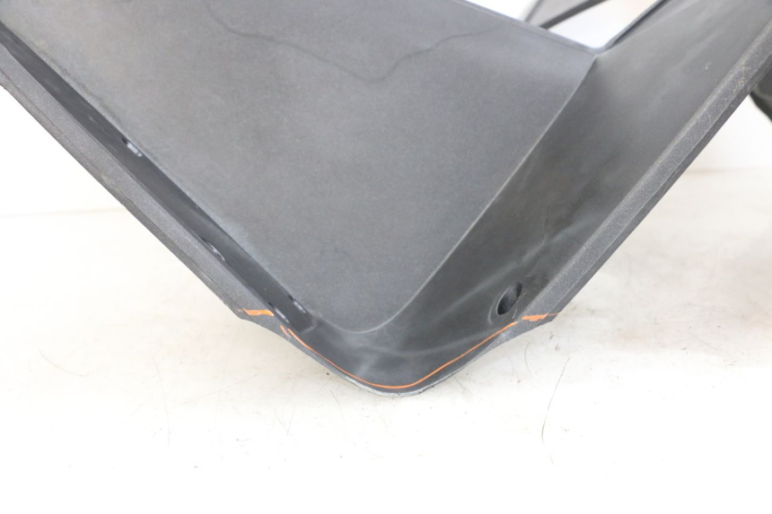 photo de PANEL INTERIOR PEUGEOT SATELIS 125 (2006 - 2009) - Características distintivas