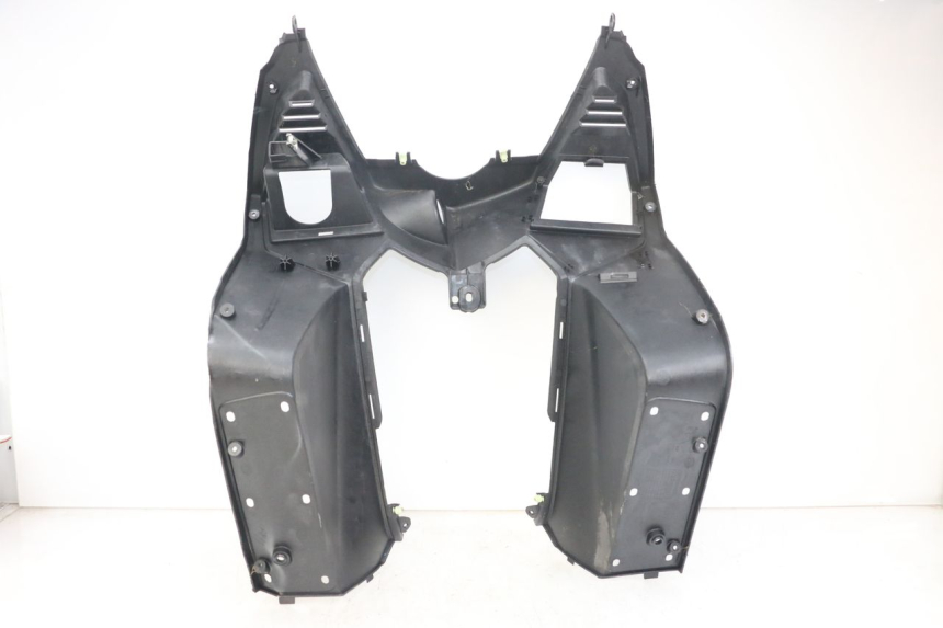 photo de PANEL INTERIOR PEUGEOT SATELIS 125 (2006 - 2009) - Primer plano técnico