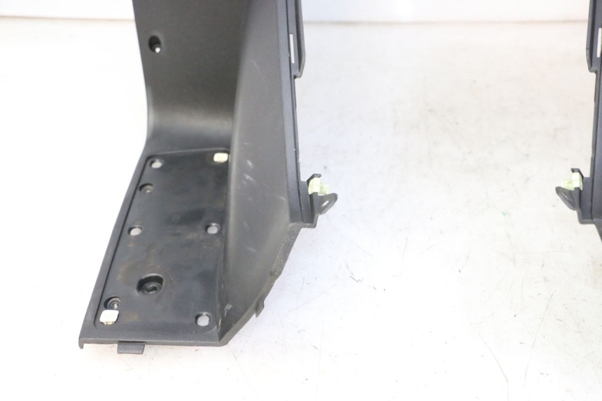 photo de TAPA FRONTAL INTERIOR PEUGEOT SATELIS 125 (2013 - 2018) - Zoom calidad de ocasión