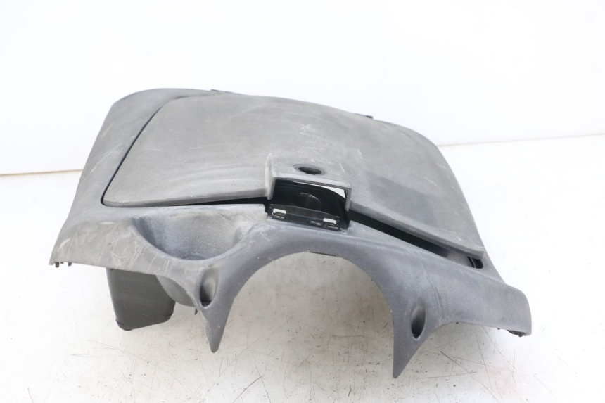 photo de TAPA FRONTAL INTERIOR APRILIA SCARABEO GT 125 (1999 - 2007) - Vista general del producto