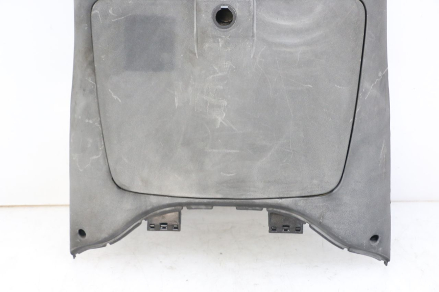 photo de TAPA FRONTAL INTERIOR APRILIA SCARABEO GT 125 (1999 - 2007) - Estado de la superficie y material