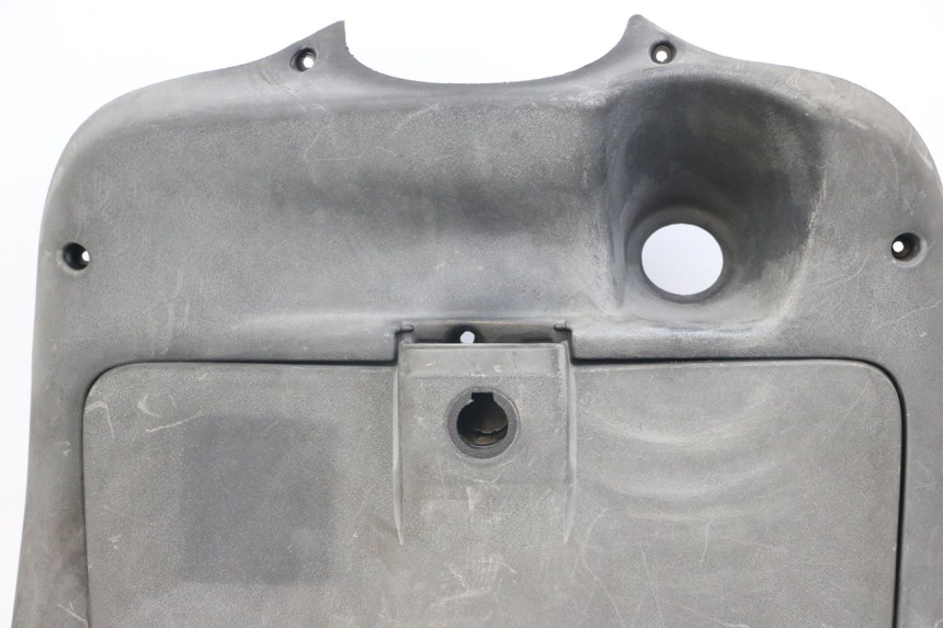 photo de TAPA FRONTAL INTERIOR APRILIA SCARABEO GT 125 (1999 - 2007) - Recambio usado revisado