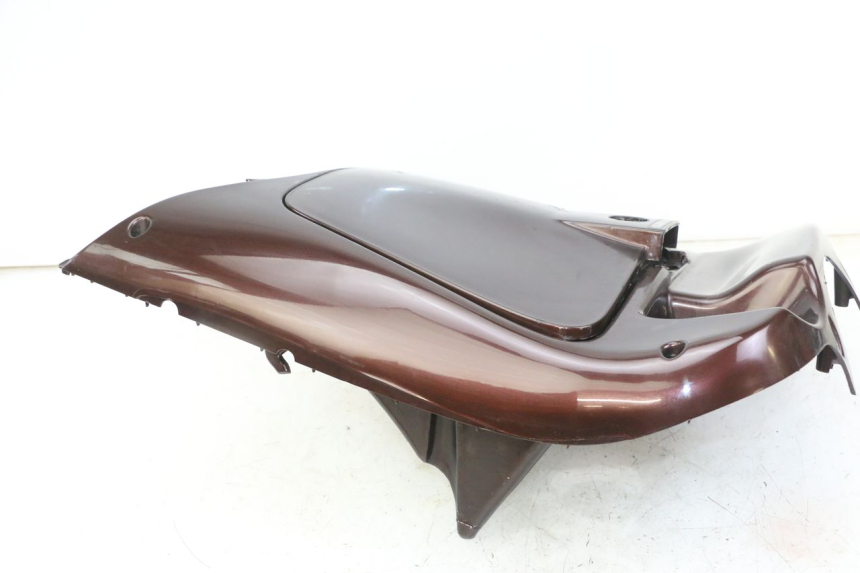 photo de TAPA FRONTAL INTERIOR APRILIA SCARABEO GT TOURING 125 (1999 - 2005) - Detalles de los puntos de fijación