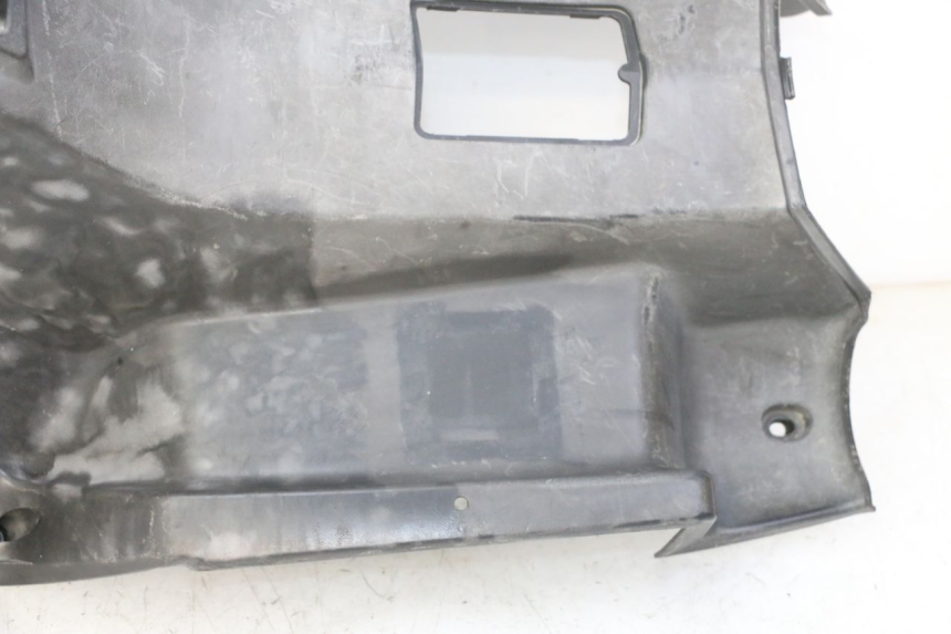 photo de PANEL INTERIOR PEUGEOT SPEEDFIGHT 3 AIR 50 (2009 - 2015) - Zoom sobre los componentes