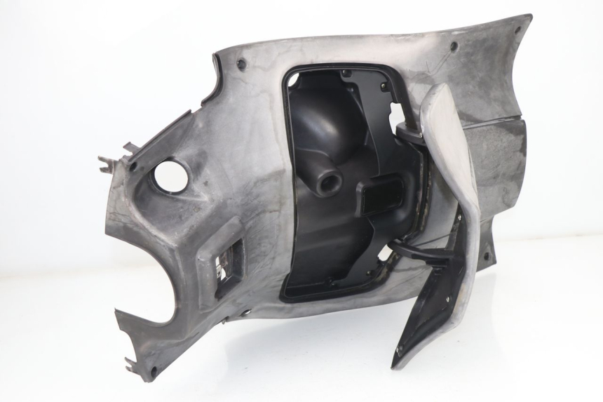 photo de TAPA FRONTAL INTERIOR APRILIA SPORT CITY SPORTCITY 125 (2005 - 2008) - Primer plano de alta resolución