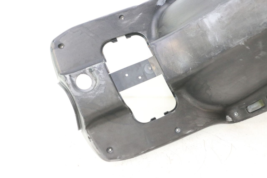 photo de TAPA FRONTAL INTERIOR GILERA STALKER 50 (2004 - 2014) - Características distintivas
