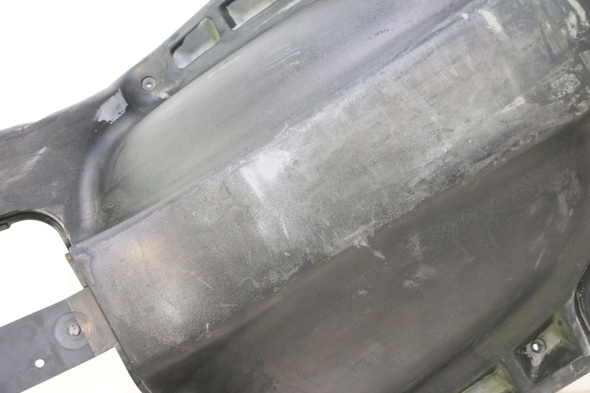 photo de TAPA FRONTAL INTERIOR GILERA STALKER 50 (2004 - 2014) - Zoom sobre los componentes