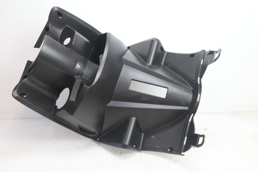 photo de TAPA FRONTAL INTERIOR VASTRO STREET S 50 (2016 - 2021) - Detalle de la pieza