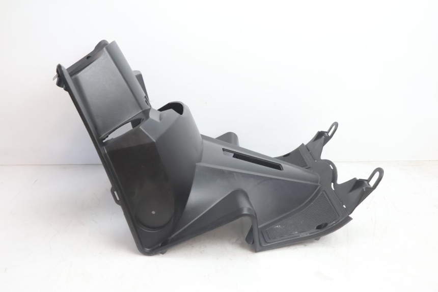 photo de TAPA FRONTAL INTERIOR VASTRO STREET S 50 (2016 - 2021) - Estado de la superficie y material