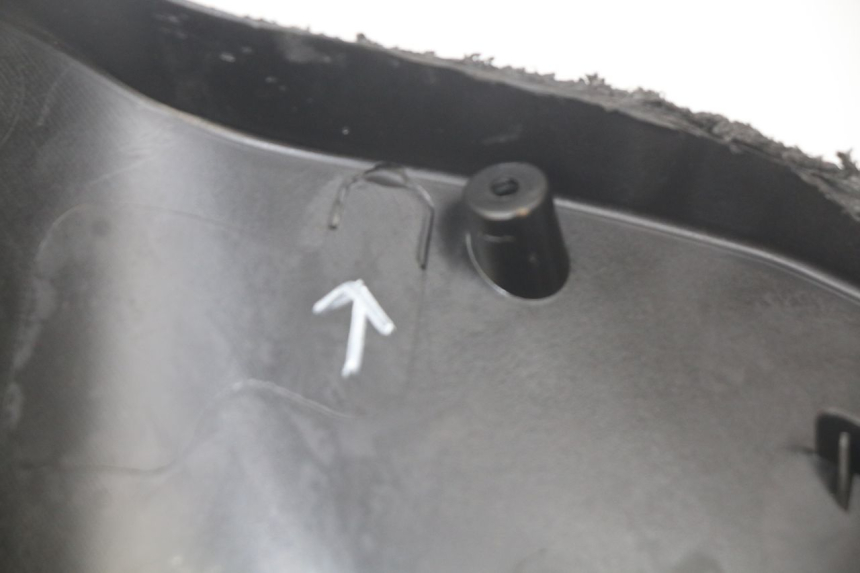 photo de PANEL INTERIOR PEUGEOT STREETZONE 4T 50 (2018 - 2023) - Zoom estado de uso