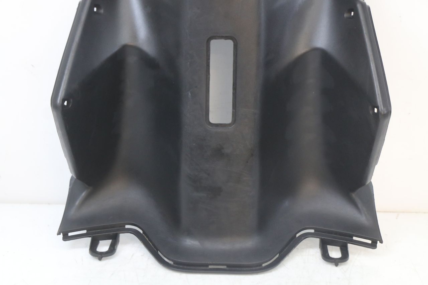 photo de TAPA FRONTAL INTERIOR KYMCO SUPER 8 125 (2008 - 2015) - Primer plano técnico