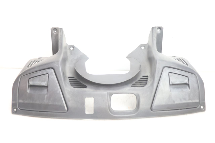 photo de TAPA FRONTAL SUPERIOR SUZUKI BURGMAN EXECUTIVE ABS 650 (2006 - 2012) - Detalle de la pieza