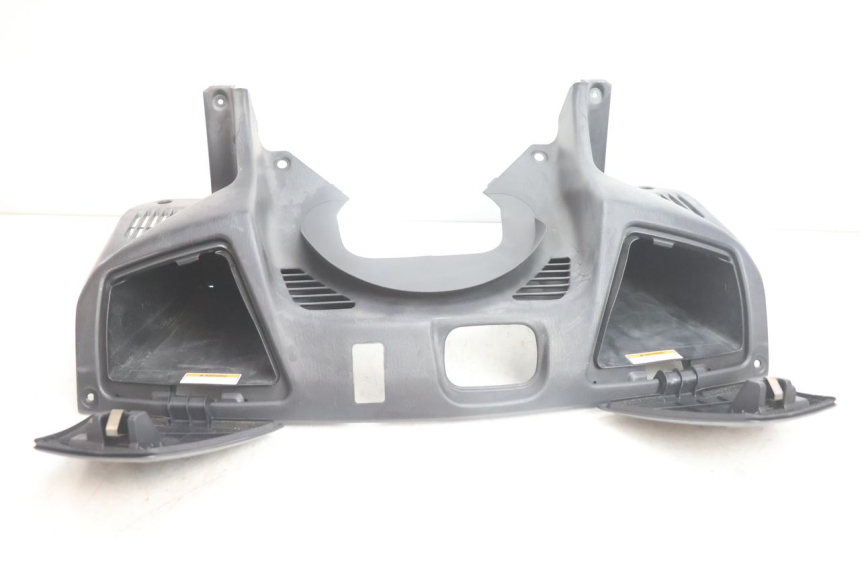 photo de TAPA FRONTAL SUPERIOR SUZUKI BURGMAN EXECUTIVE ABS 650 (2006 - 2012) - Zoom estado de uso