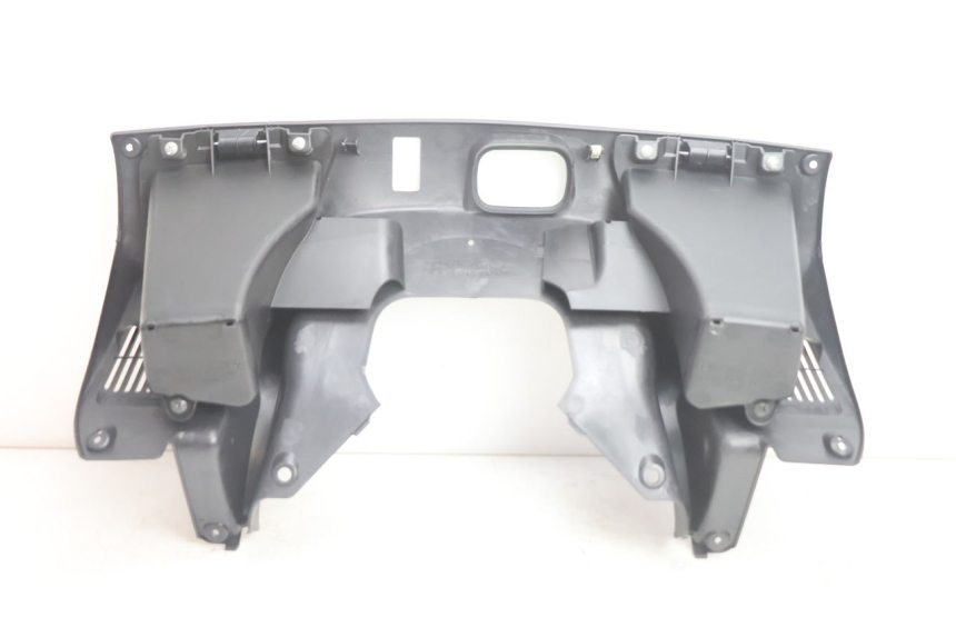 photo de TAPA FRONTAL SUPERIOR SUZUKI BURGMAN EXECUTIVE ABS 650 (2006 - 2012) - Vista general del producto
