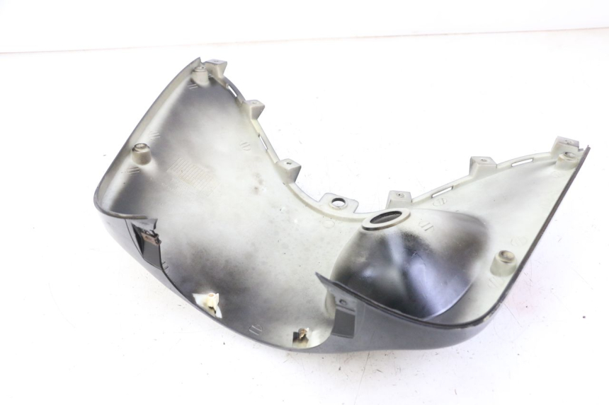 photo de TAPA FRONTAL SUPERIOR DAELIM BESBI 125 (2007 - 2008) - Detalle de la pieza