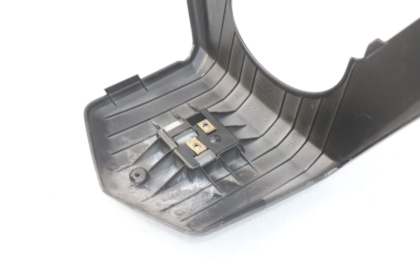 photo de PANEL INTERIOR SUPERIOR KYMCO DINK STREET 125 (2009 - 2014) - Otra perspectiva