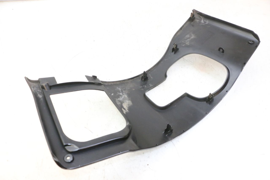 photo de PANEL INTERIOR SUPERIOR. HONDA FES S-WING SWING ABS 125 (2007 - 2015) - Zoom estado de uso