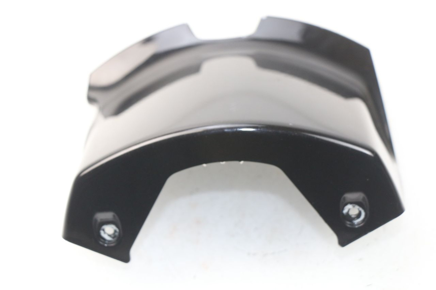 photo de TAPA FRONTAL SUPERIOR PEUGEOT METROPOLIS 400 (2017 - 2020) - Primer plano técnico