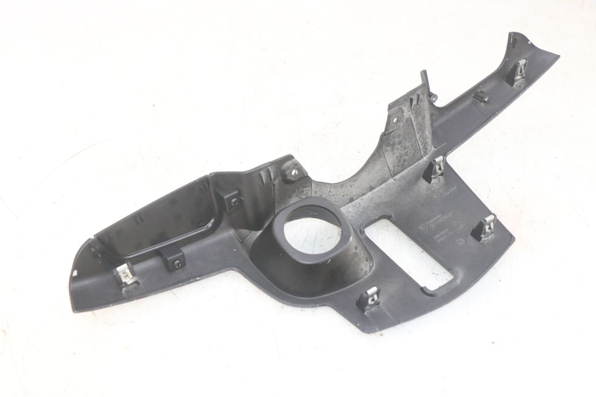 photo de TAPA FRONTAL SUPERIOR PIAGGIO MP3 HPE 300 (2019 - 2026) - Zoom estado de uso