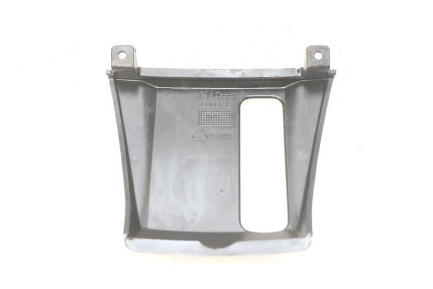 photo de PANEL INTERIOR SUPERIOR PIAGGIO MP3 500 (2014 - 2017) - Detalle de la pieza