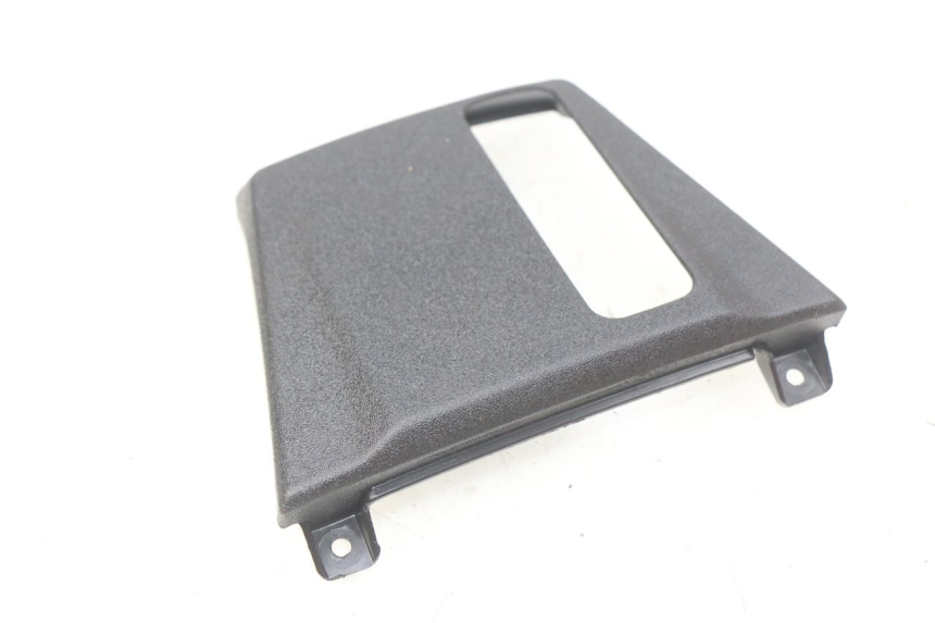 photo de PANEL INTERIOR SUPERIOR PIAGGIO MP3 500 (2014 - 2017) - Zoom estado de uso