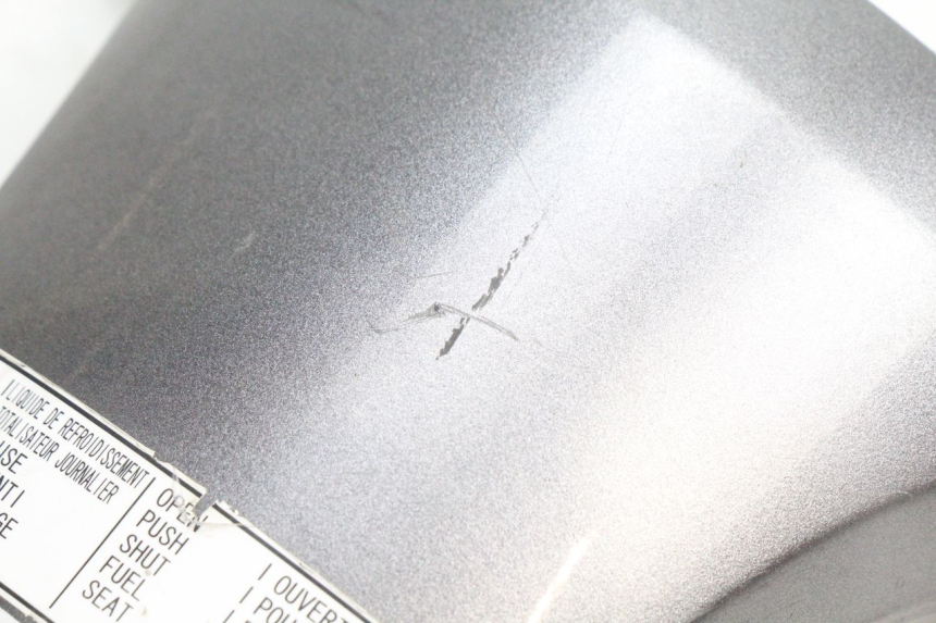 photo de TAPA FRONTAL SUPERIOR HONDA PCX (JF28) 125 (2009 - 2011) - Detalle de la pieza