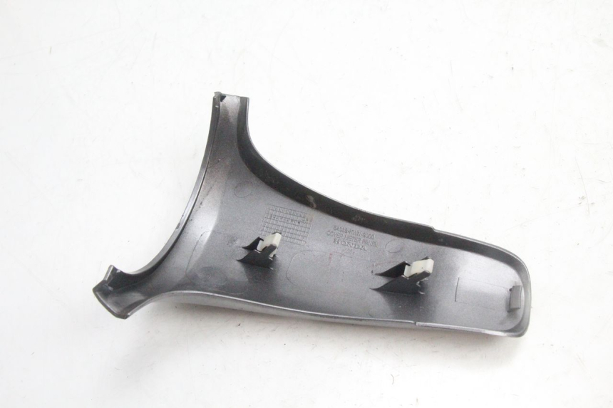 photo de TAPA FRONTAL SUPERIOR HONDA PCX (JF28) 125 (2009 - 2011) - Primer plano técnico