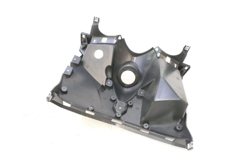 photo de TAPA FRONTAL SUPERIOR JM MOTORS R-MAX TECH 50 (2024 - 2026) - Primer plano técnico