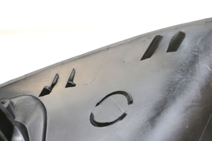 photo de TAPA FRONTAL SUPERIOR GILERA RUNNER LC 50 (1997 - 1998) - Detalle de la pieza