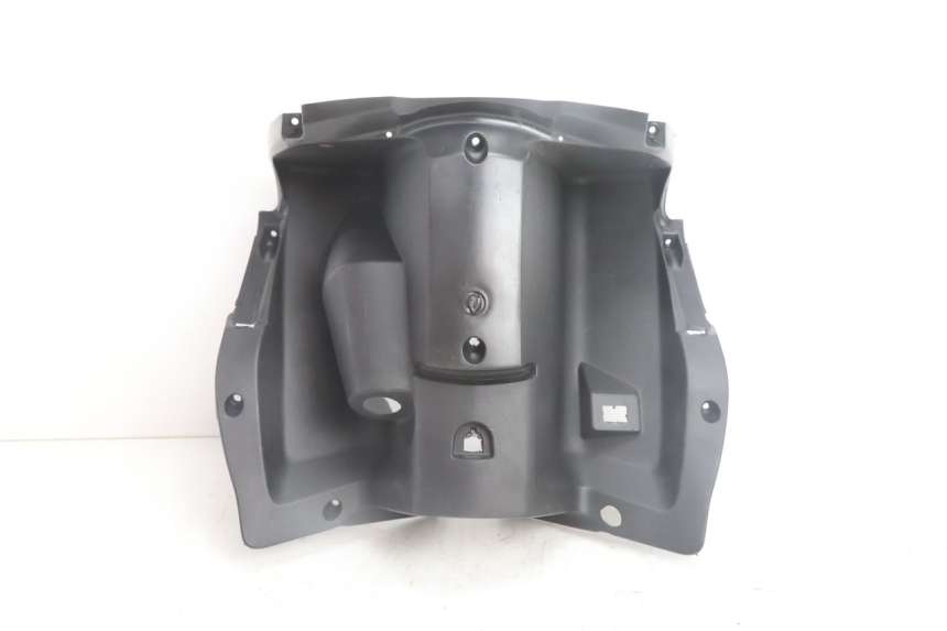 photo de TAPA FRONTAL SUPERIOR JM MOTORS SANTANA EVO 50 (2024 - 2026) - Primer plano técnico