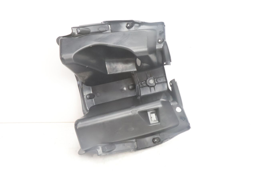 photo de TAPA FRONTAL SUPERIOR JM MOTORS SANTANA EVO 50 (2024 - 2026) - Estado de la superficie y material