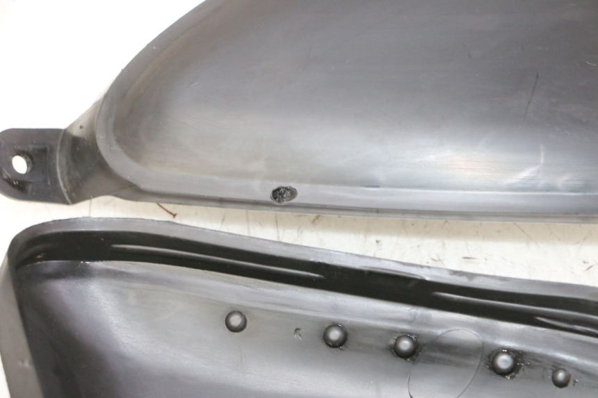 photo de TAPA FRONTAL SUPERIOR YAMAHA X-MAX XMAX 125 (2010 - 2013) - Zoom estado de uso