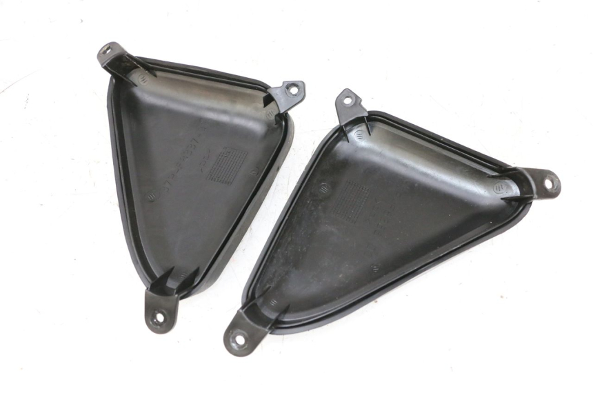 photo de TAPA FRONTAL SUPERIOR YAMAHA X-MAX XMAX 125 (2010 - 2013) - Zoom estado de uso