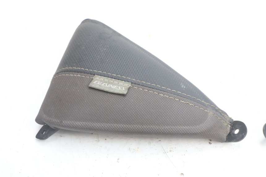 photo de TAPA FRONTAL SUPERIOR YAMAHA X-MAX XMAX 125 (2010 - 2013) - Zoom estado de uso