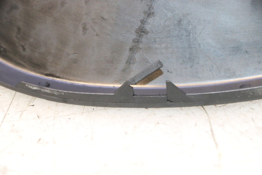 photo de TAPA FRONTAL SUPERIOR YAMAHA YP MAJESTY 125 (2002 - 2006) - Estado de la superficie y material