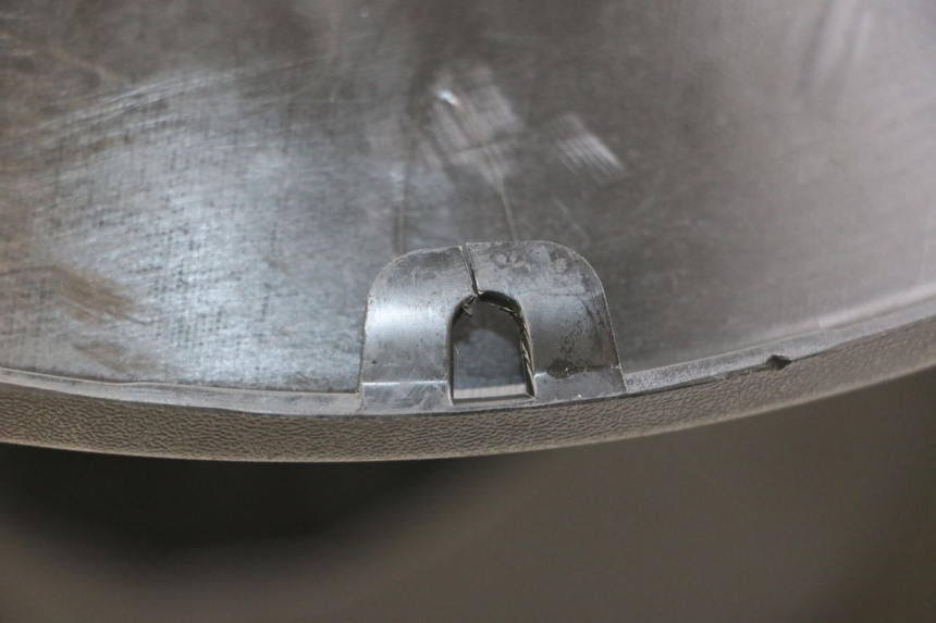 photo de TAPA FRONTAL INTERIOR SUZUKI BURGMAN 125 (2018 - 2021) - Detalle de la pieza