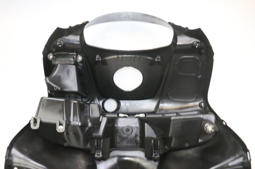 photo de TAPA FRONTAL INTERIOR SUZUKI BURGMAN 125 (2018 - 2021) - Estado de la superficie y material