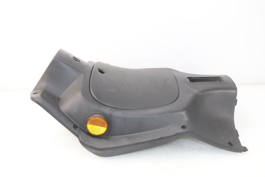 photo de TAPA FRONTAL INTERIOR SYM SYMPHONY 50 (2009 - 2015) - Primer plano técnico